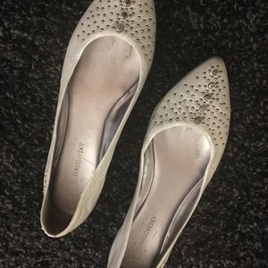 B. Makowsky studded flats 8 1/2